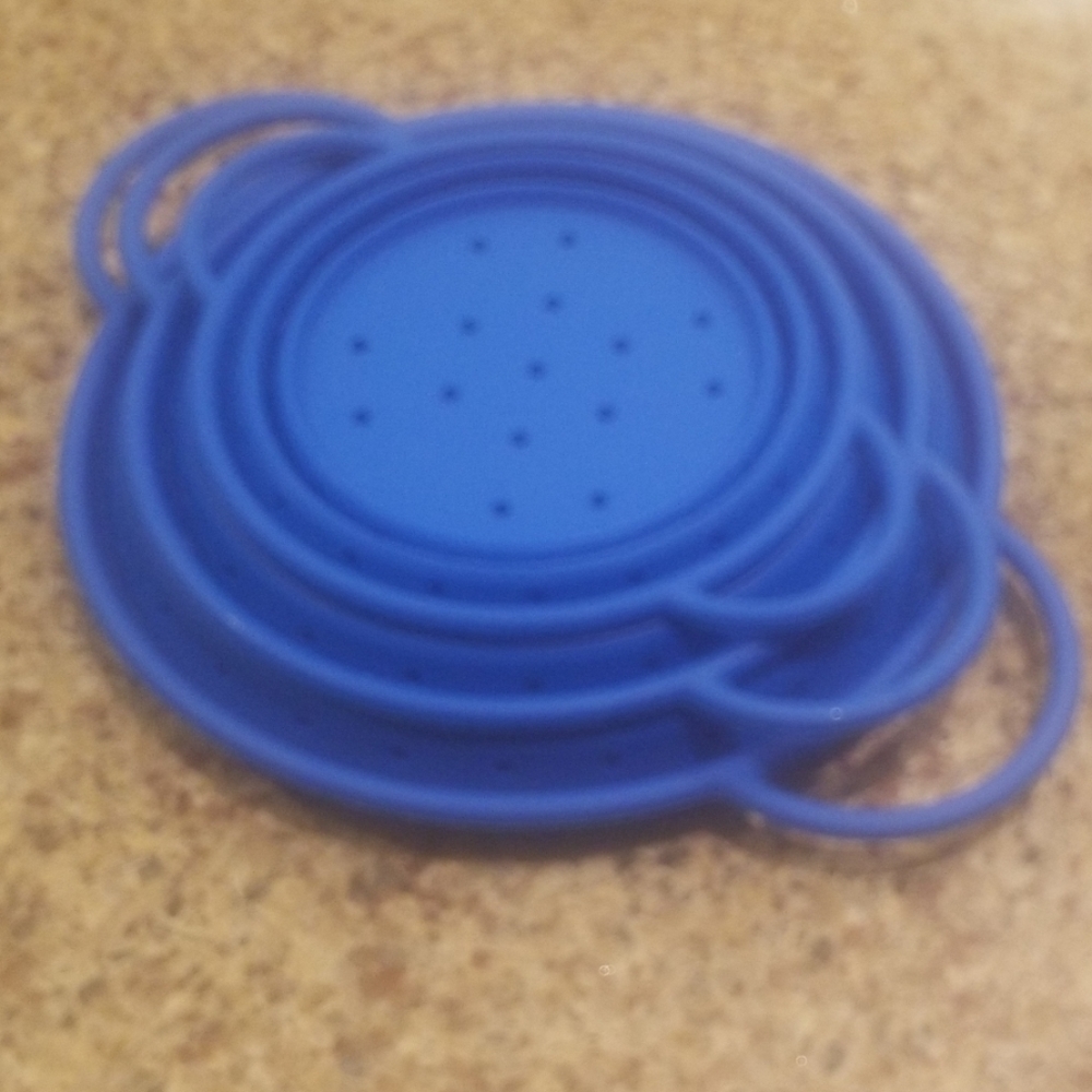 Collapsible colanders - Picture 3 of 3